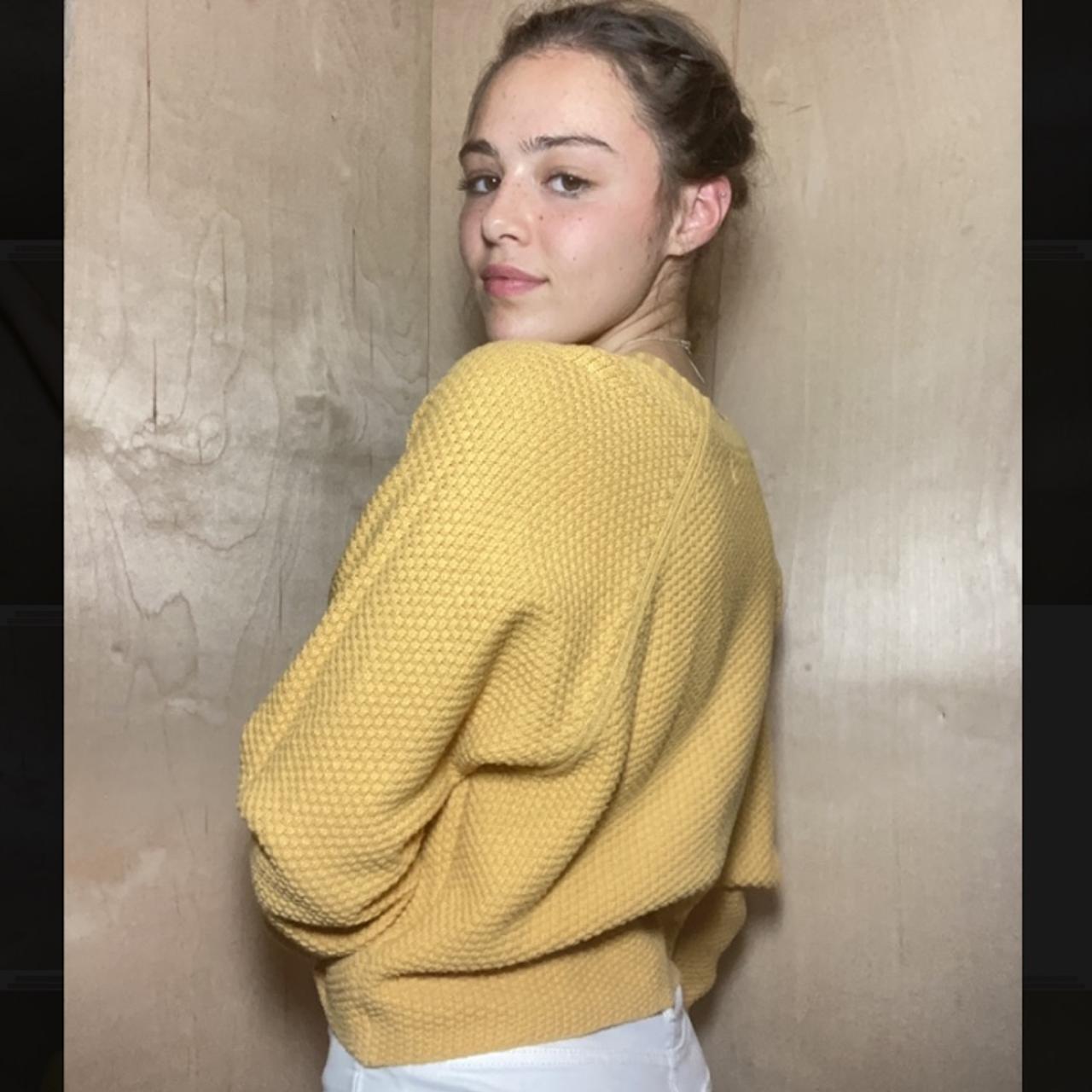 Hollister best sale mustard sweater