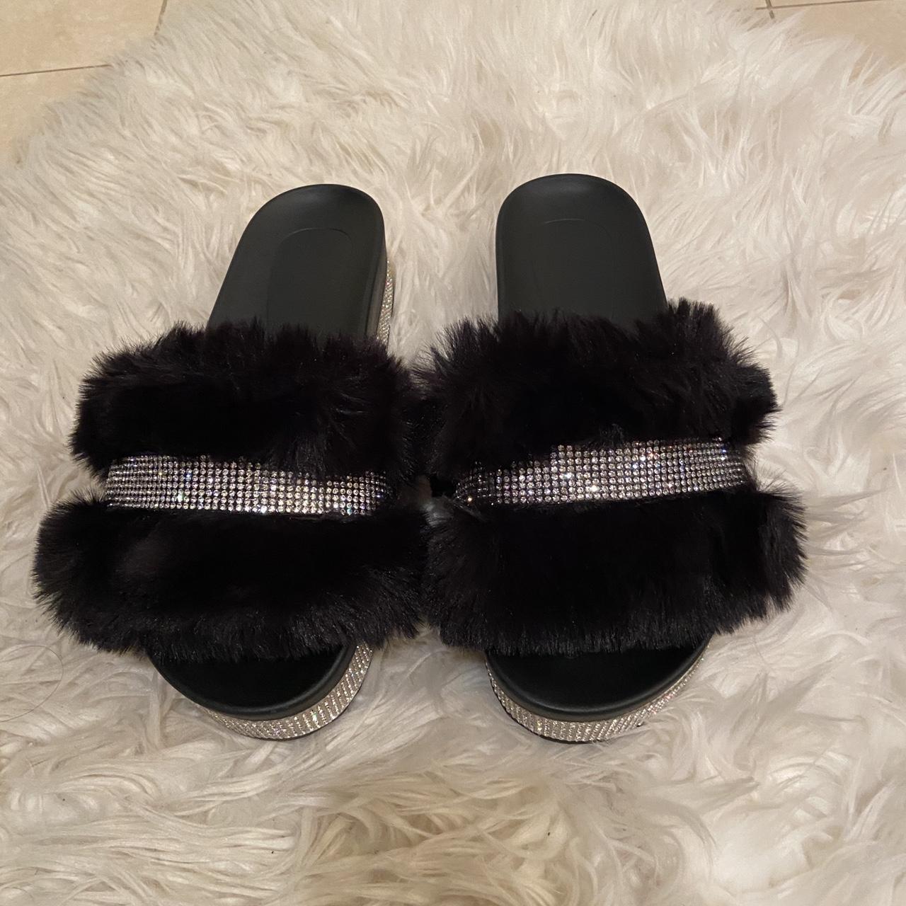 Size 9 clearance fluffy sliders