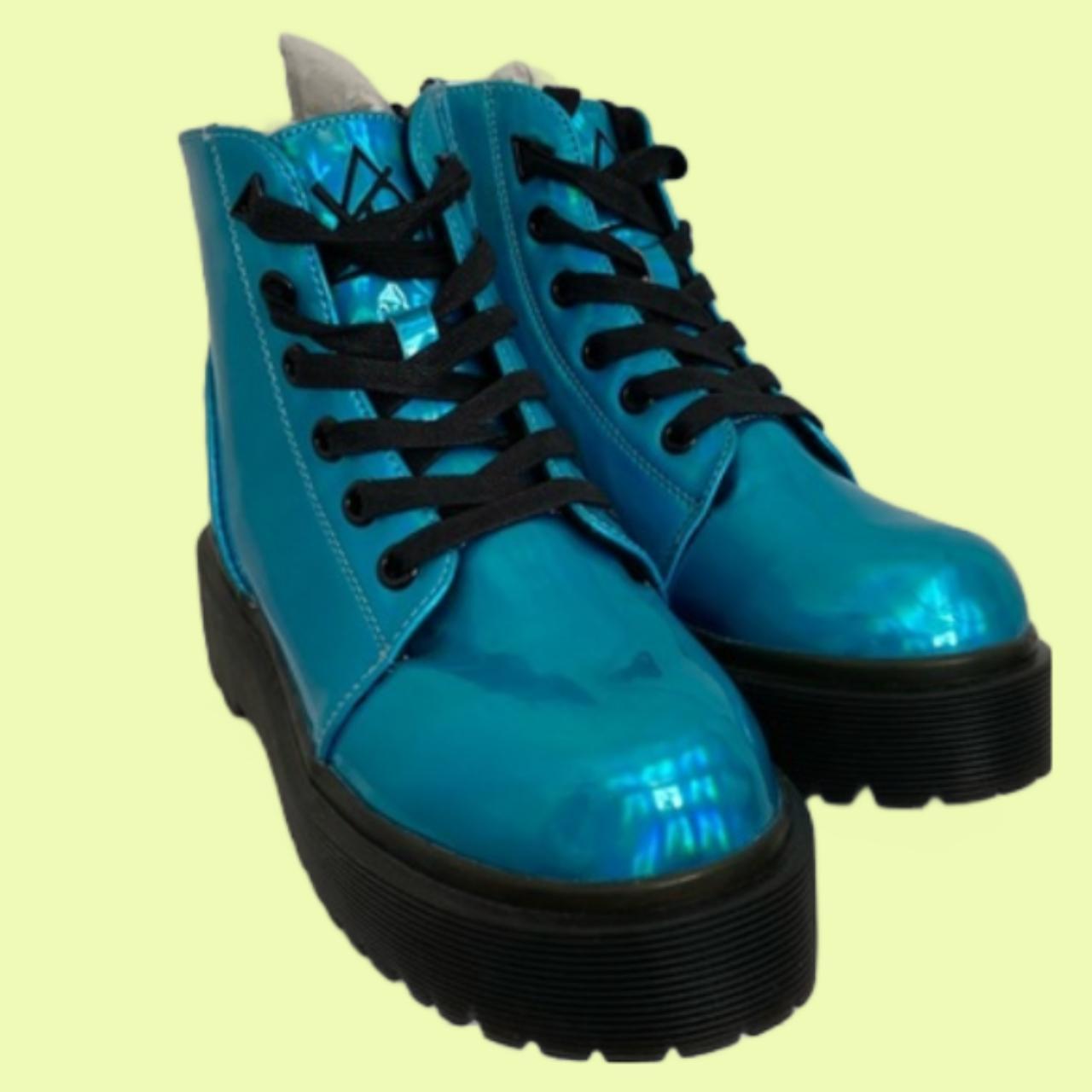 YRU Women's Black and Blue Boots (2)
