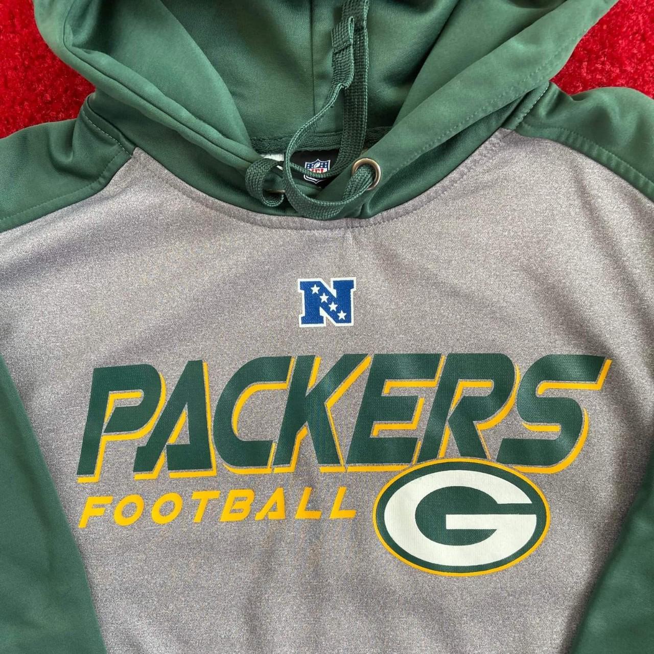 NFL Team Apparel Green Bay Packer hoodie Green - Depop