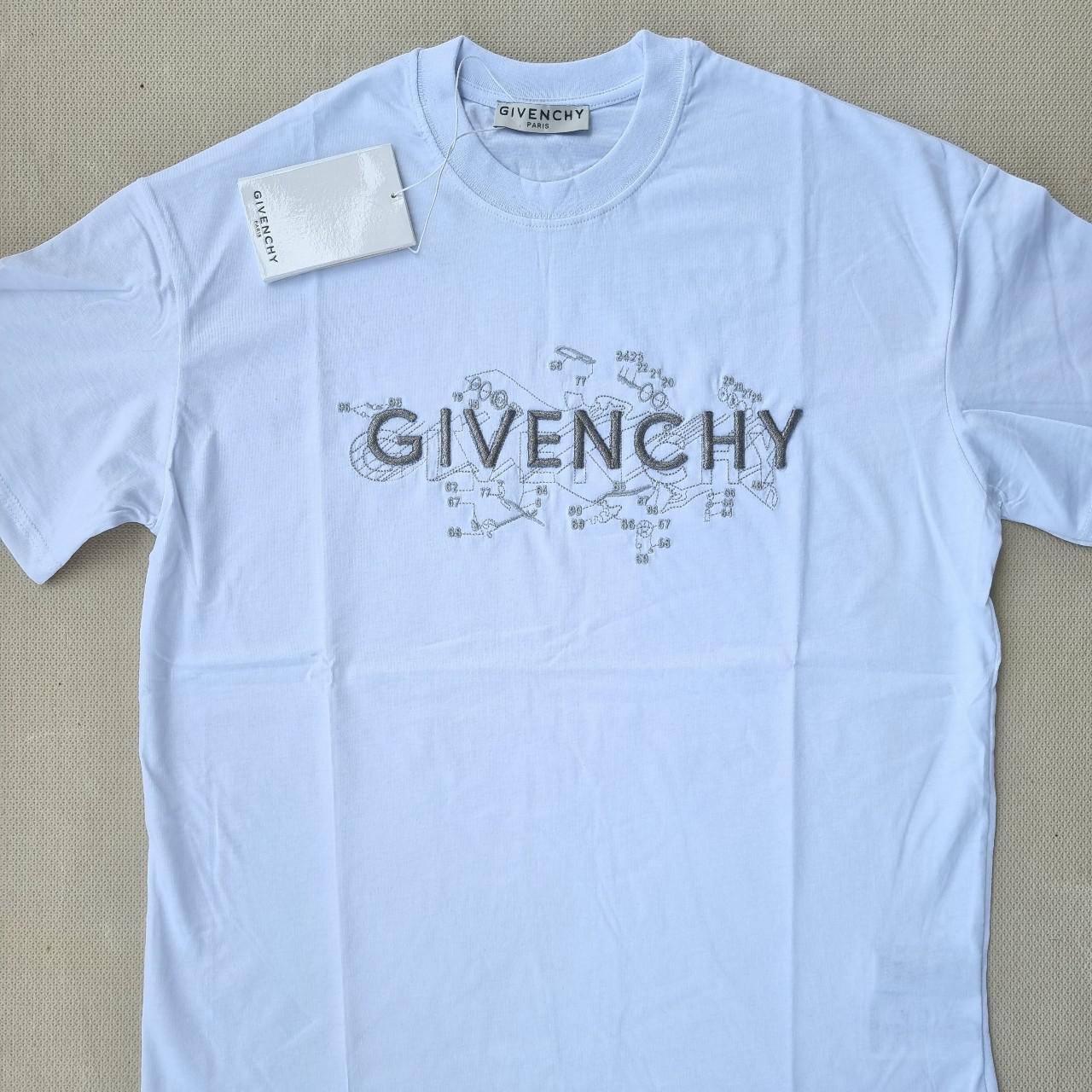 Givenchy Men's White T-shirt | Depop