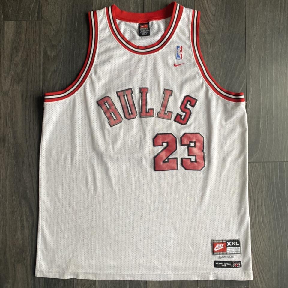 Team nike Chicago bulls michael Jordan jersey size - Depop