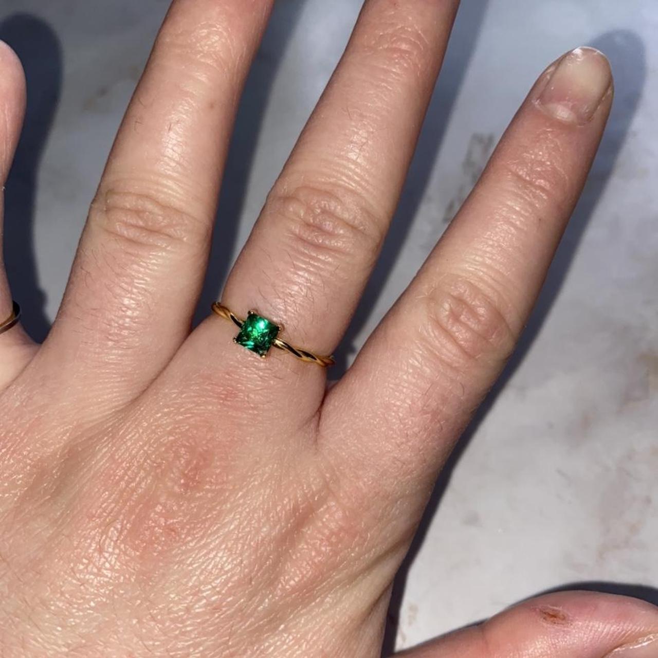 Product Image 2 - 🤍emerald green ring with gold