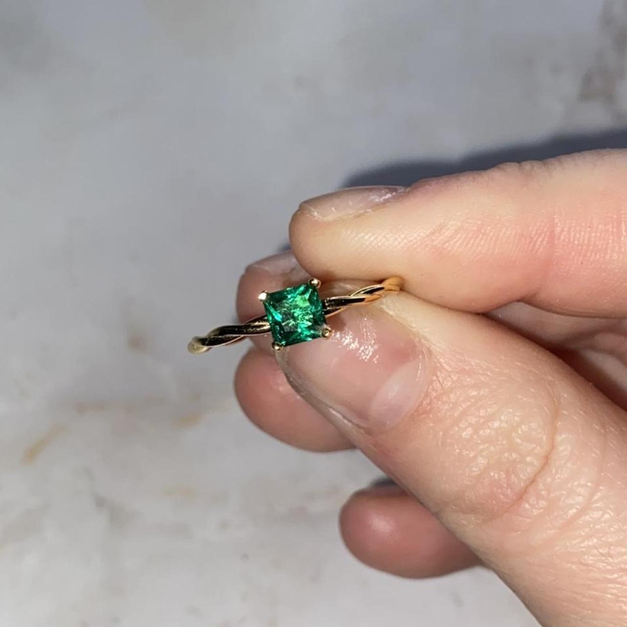 Product Image 3 - 🤍emerald green ring with gold