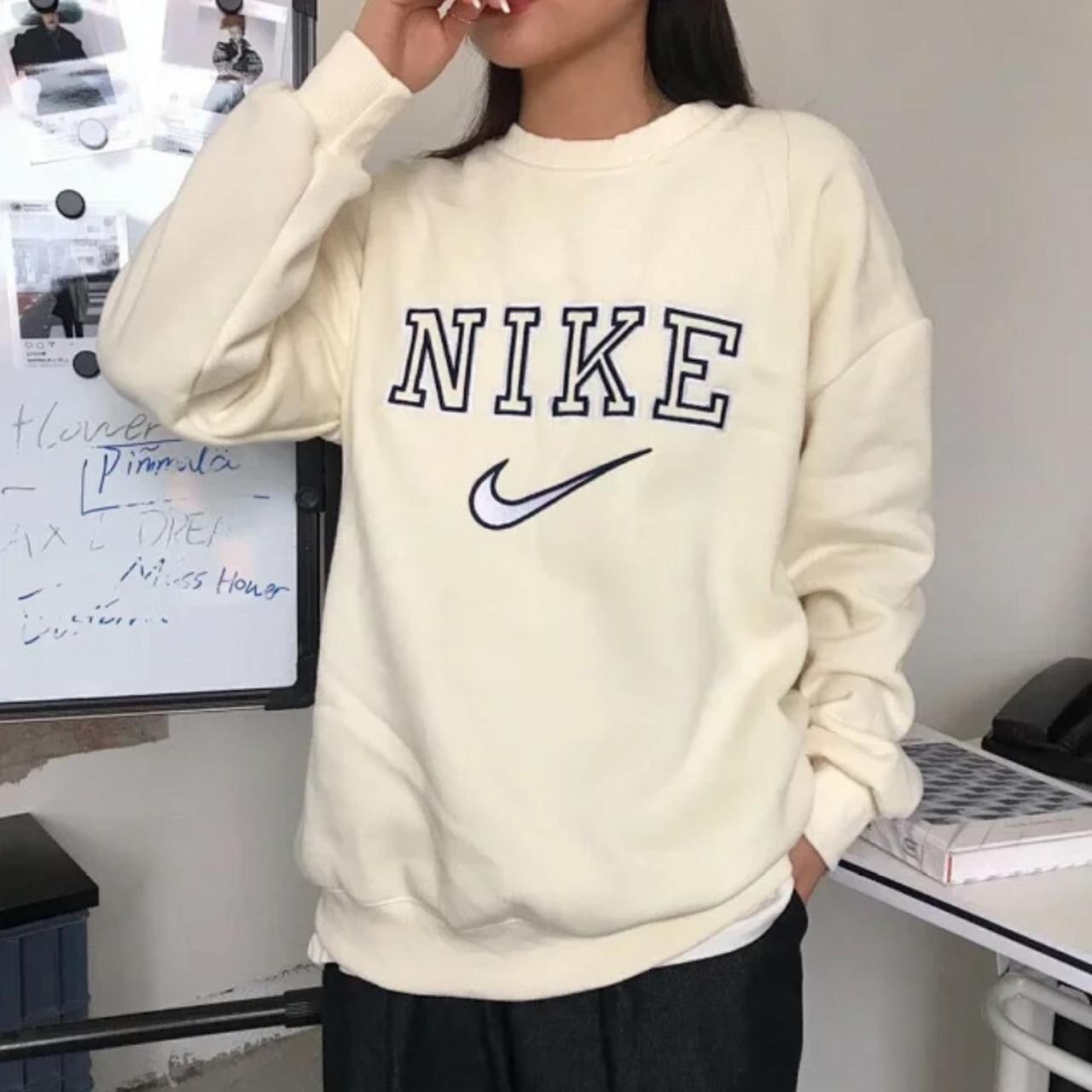 Nike Women's Cream Blue Sweatshirt Depop