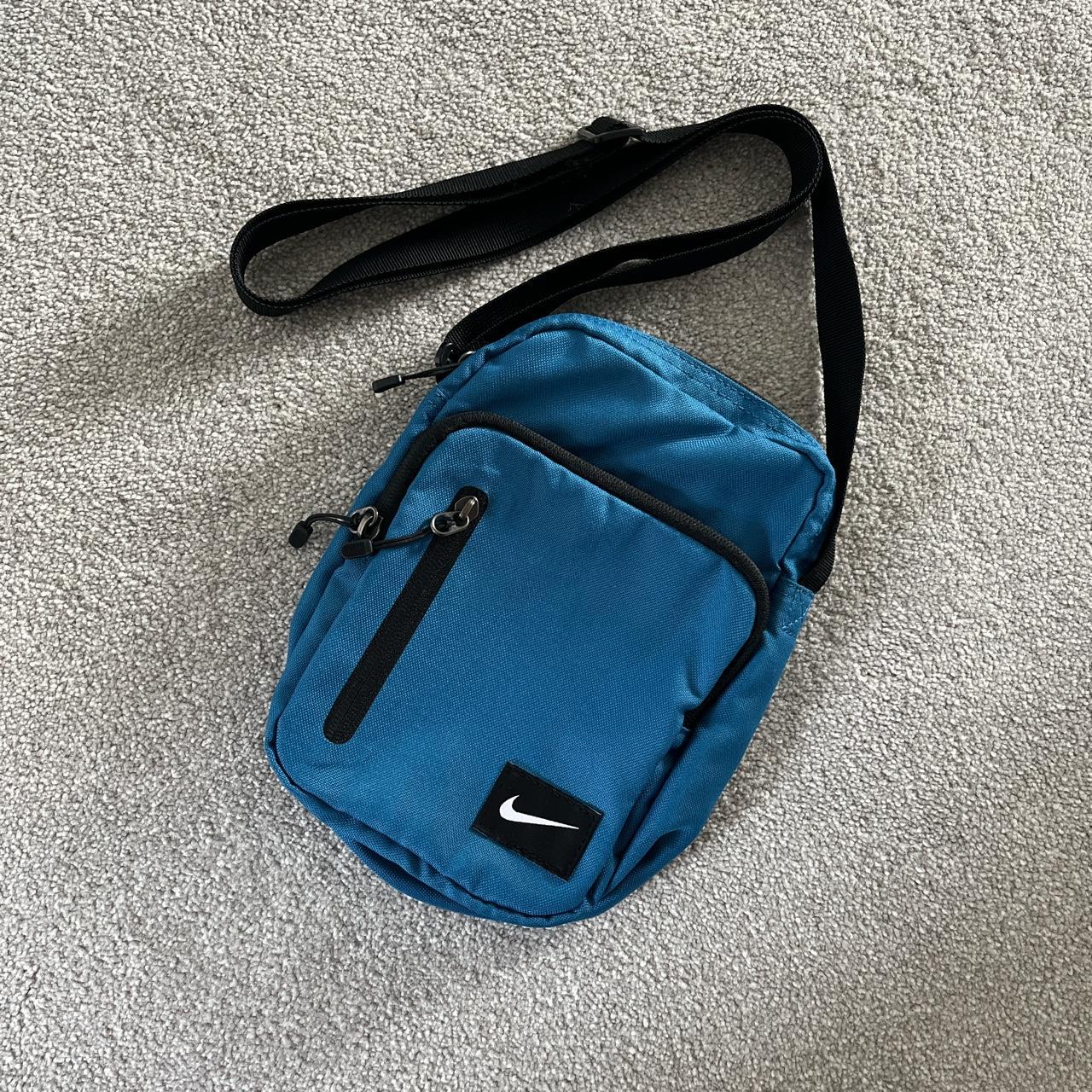 Nike Heritage Hip Crossbody Bag. Excellent... - Depop