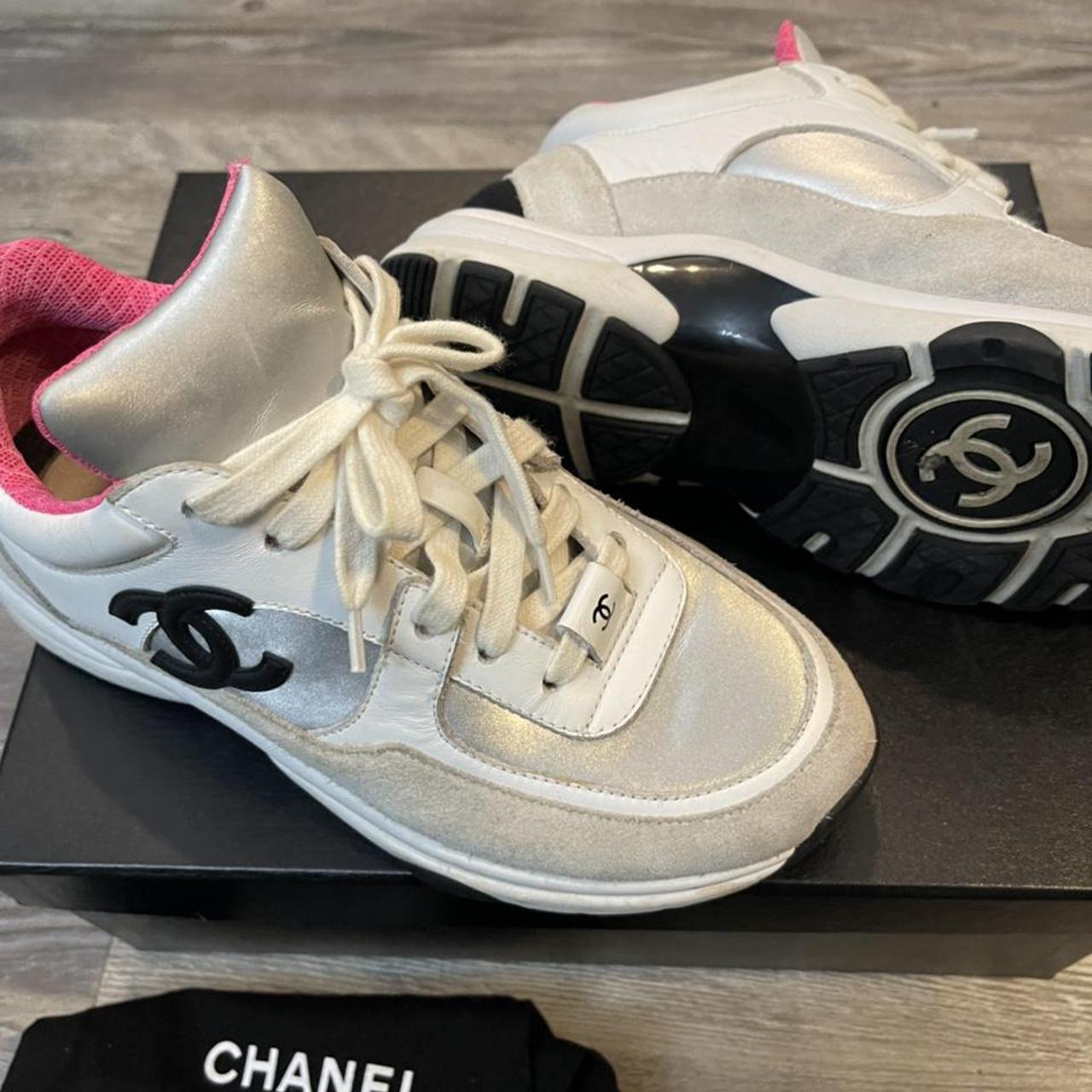 hvis ildsted føderation Chanel Women's White and Pink Trainers | Depop