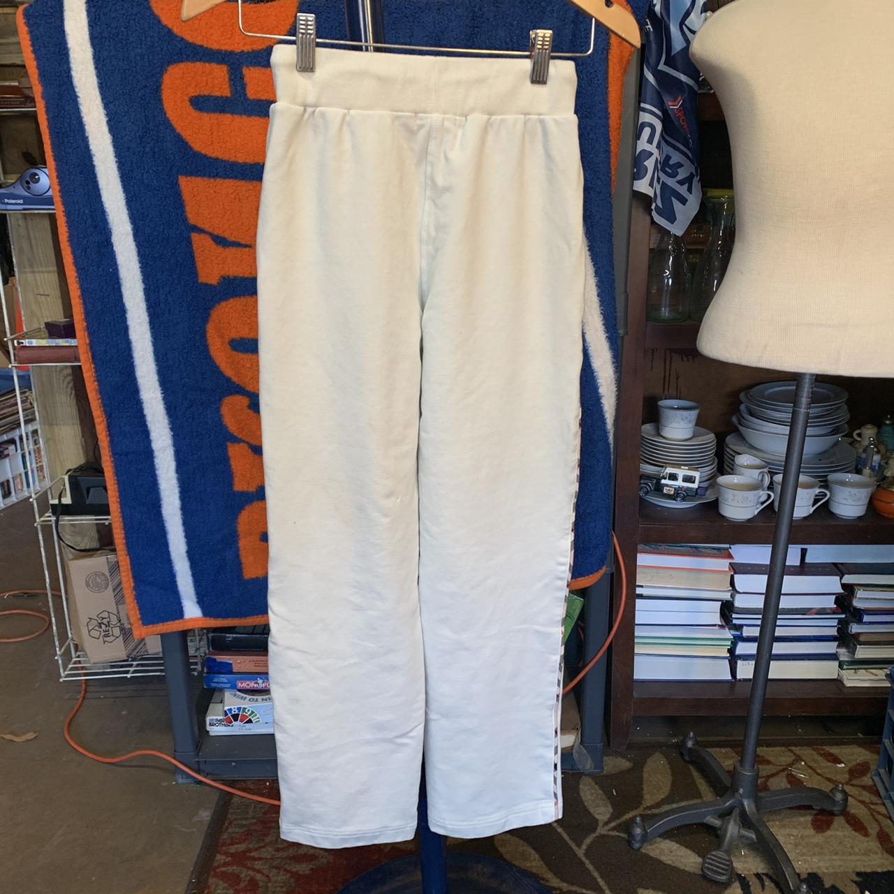 Burberry sweatpants in white with elastic Depop