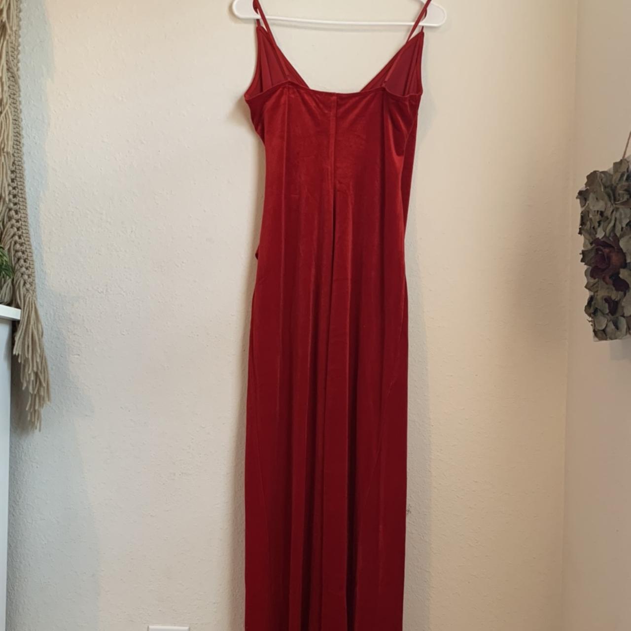 Windsor Women's Red Dress Depop