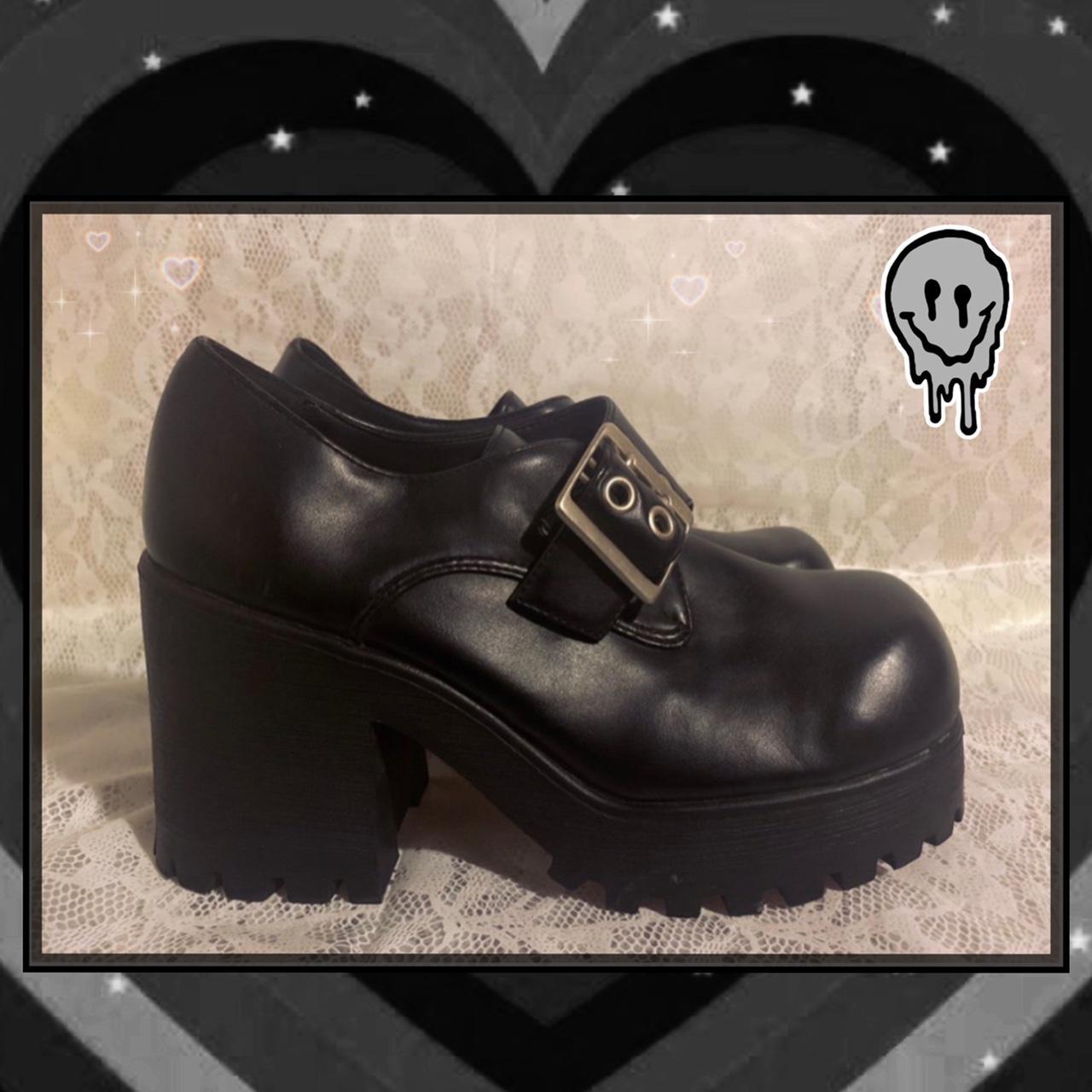 chunky platform shoes 90s