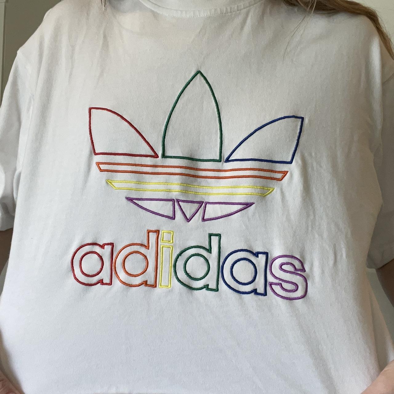 Reciclar Asumir Misión Adidas Originals Women's White and Purple T-shirt | Depop