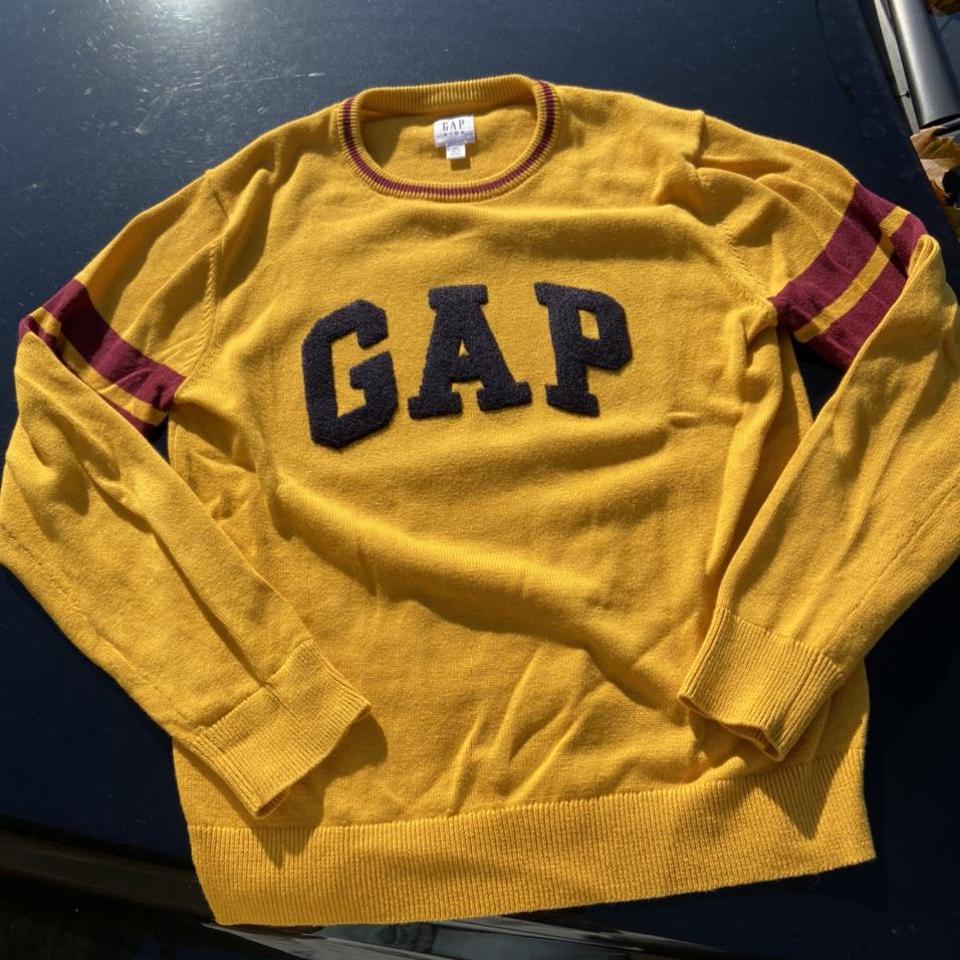 Gap best sale yellow jumper