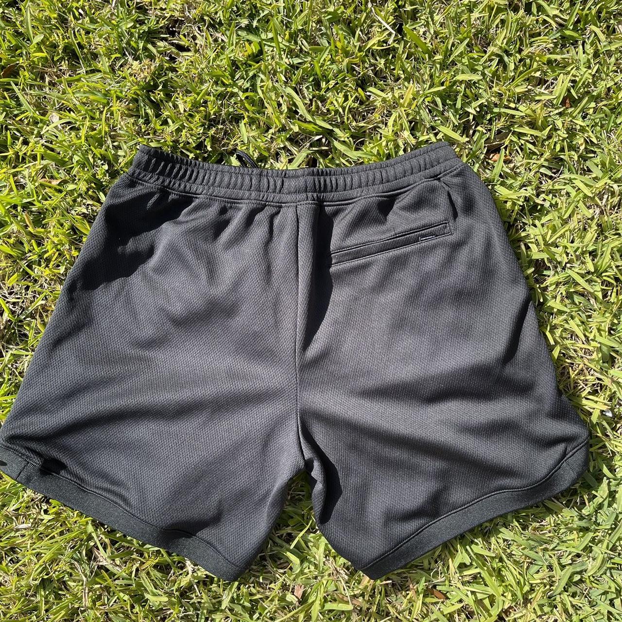 Converse Men's Black and White Shorts (2)