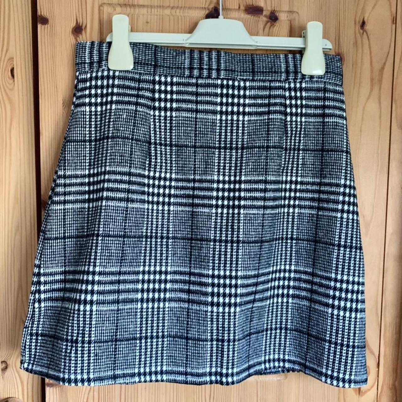 Black and white checkered skirt 🖤 Size S ~ would... - Depop