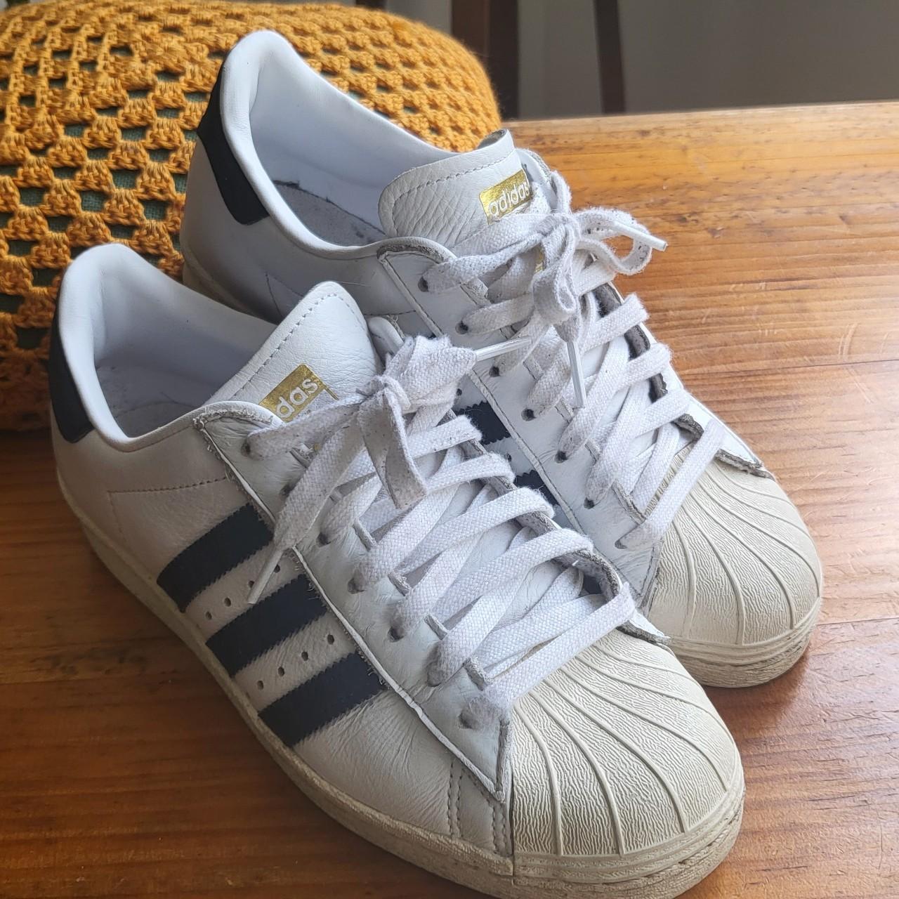 Adidas Women's White and Navy Trainers | Depop