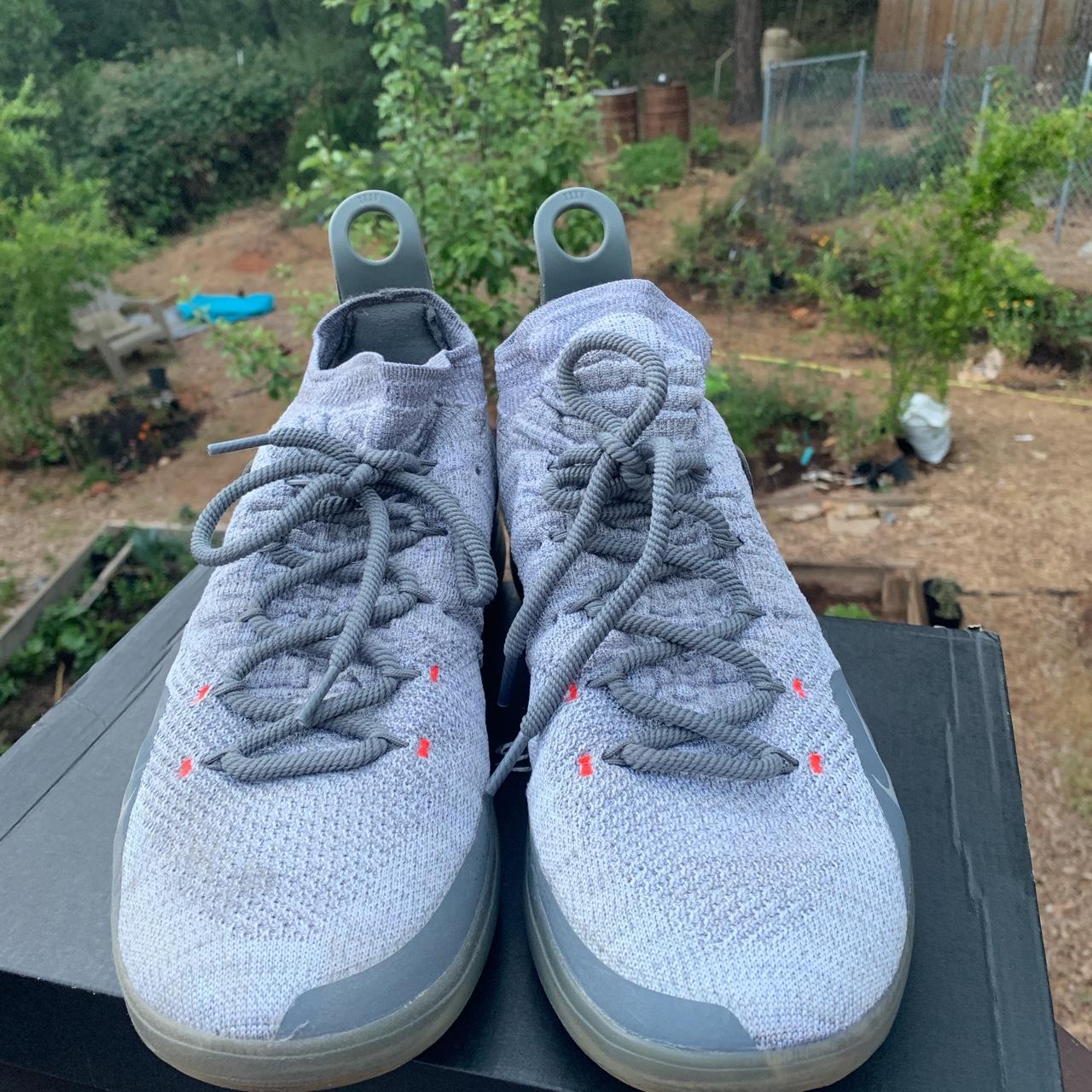 kd 11 gray and black