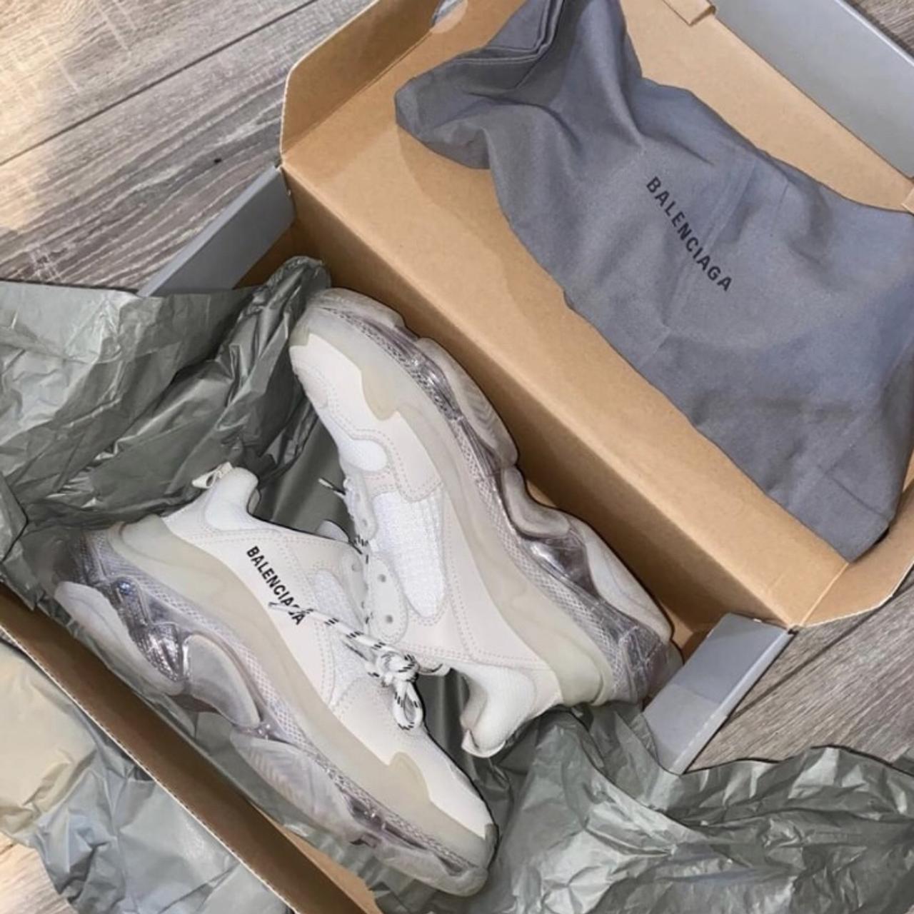 Balenciaga triple s clear sole hot sale on feet