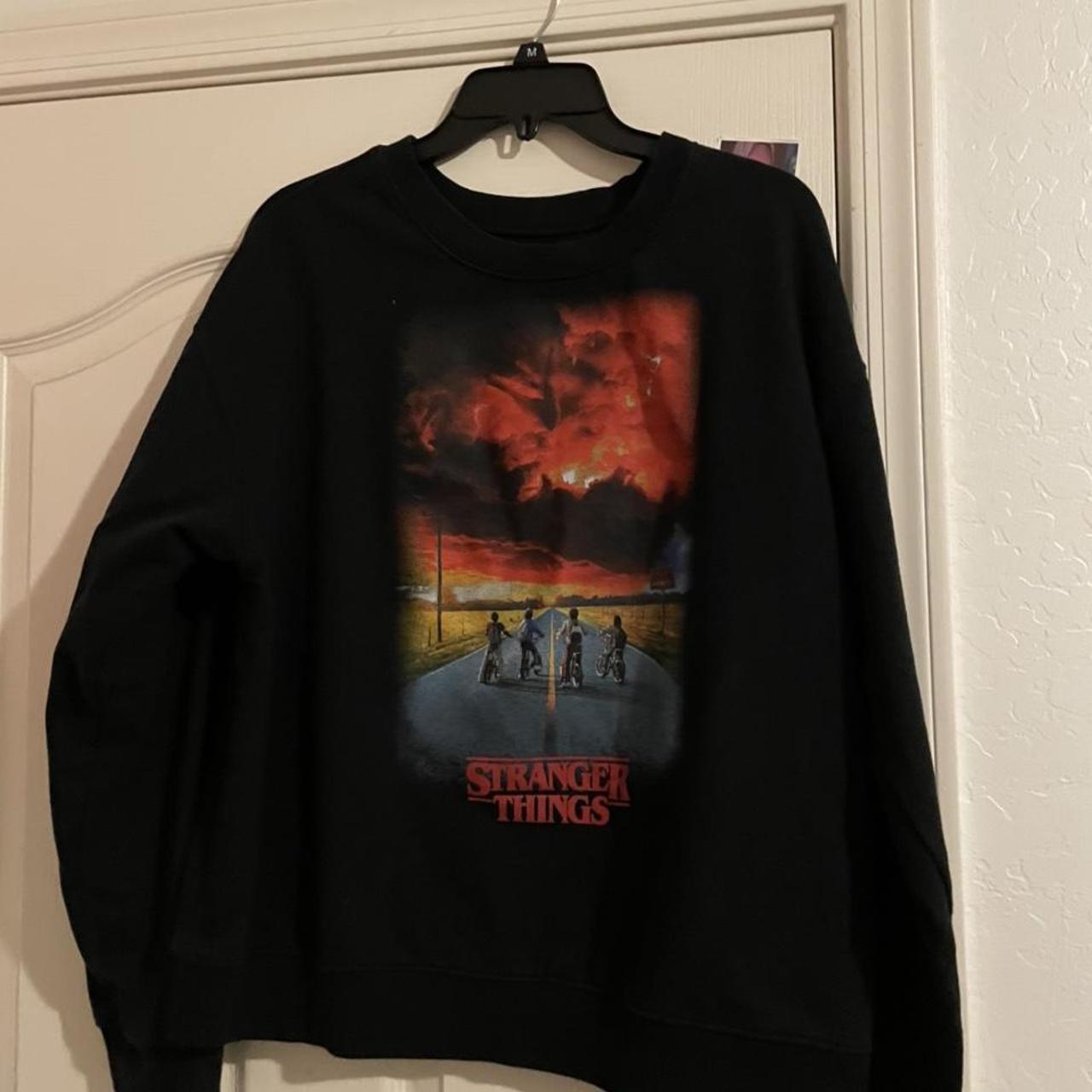 Hot Topic Men's Black Sweatshirt