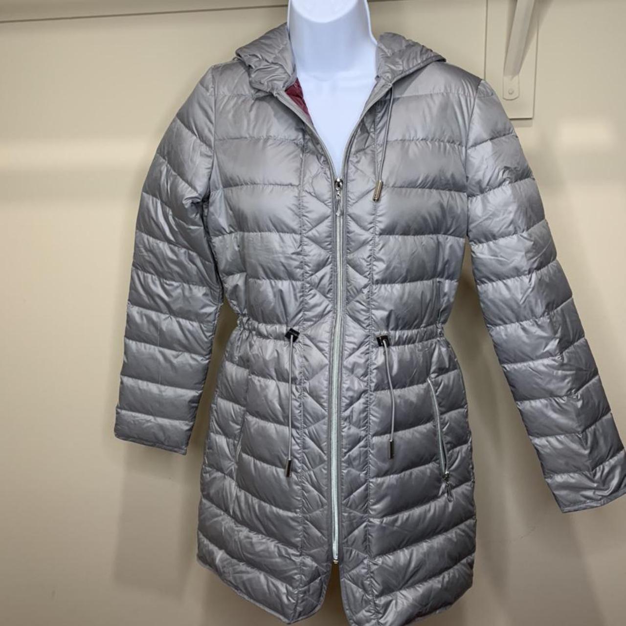 Very comfy Kenneth Cole winter Perfect for Depop