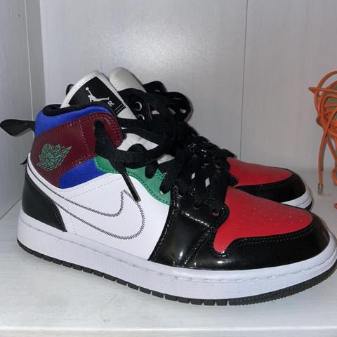 Air jordan 1 mid se black white discount multicolor