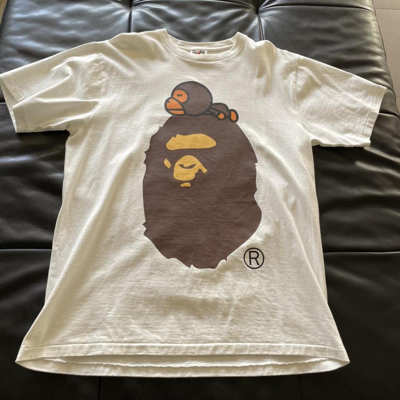 BAPE Men's T-shirt | Depop