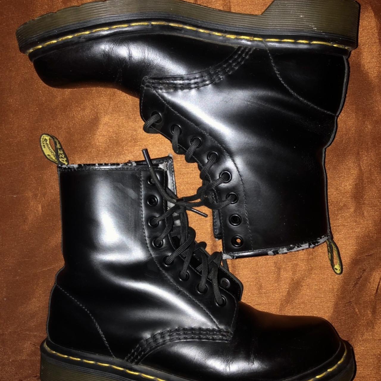 Dr martens outlet shipping