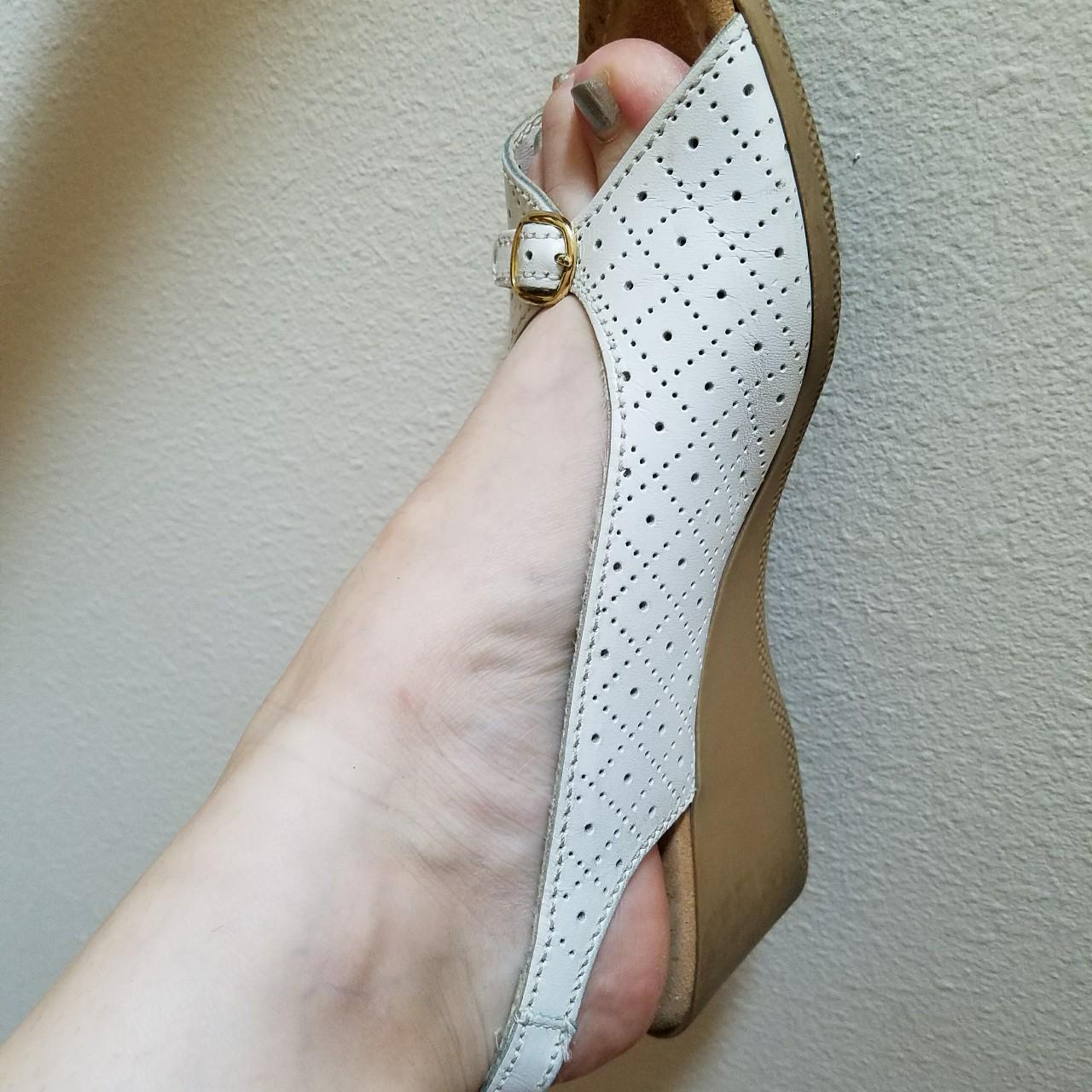 🐇 "soft spots" little size 6.5 slingbacks from the... Depop