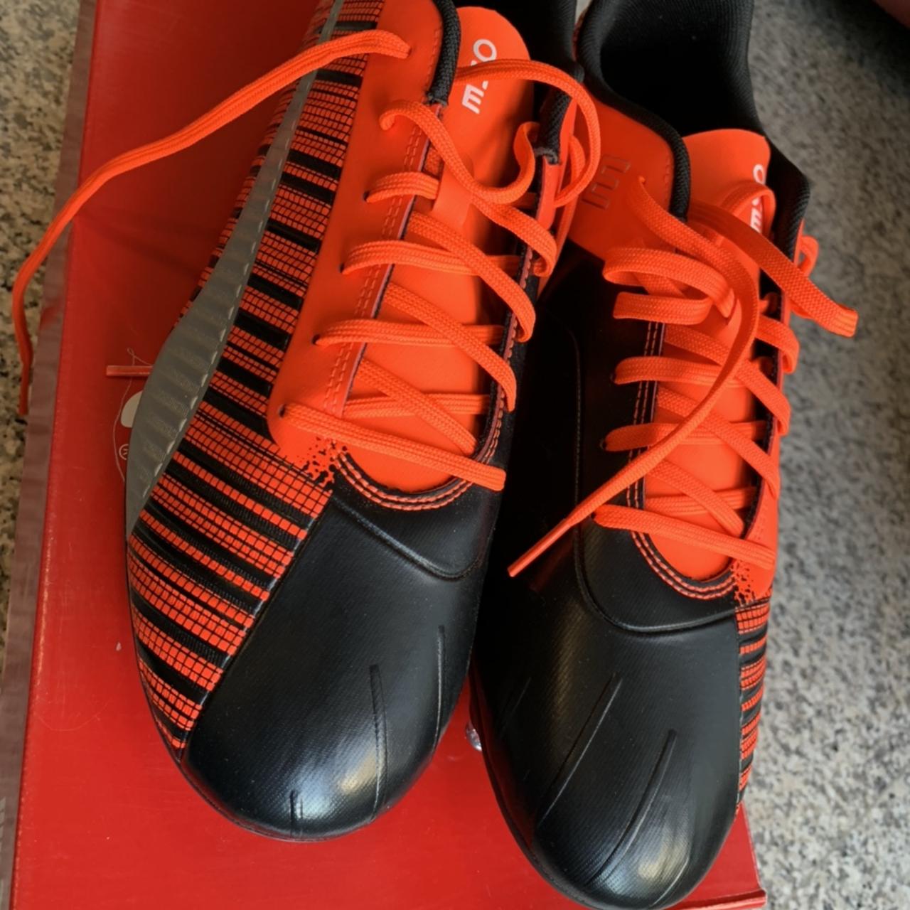 Scarpe chiodate calcio online