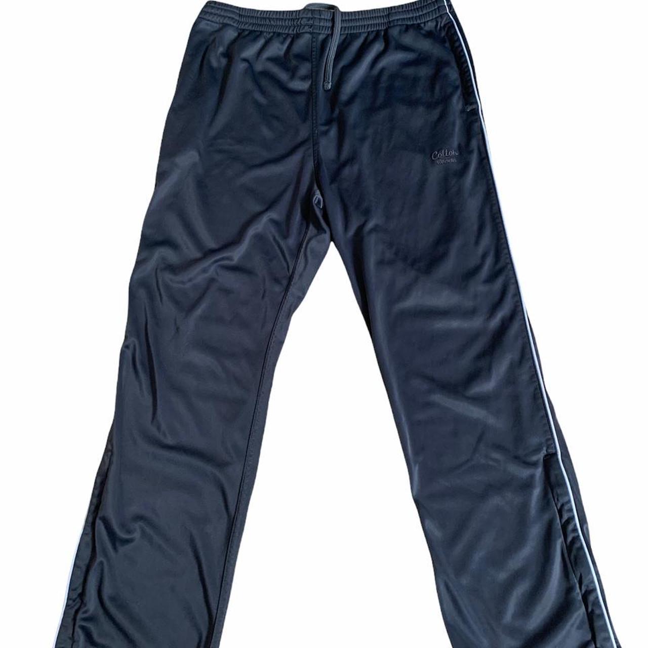 cotton traders tracksuit bottoms great quality 😍😍 Depop