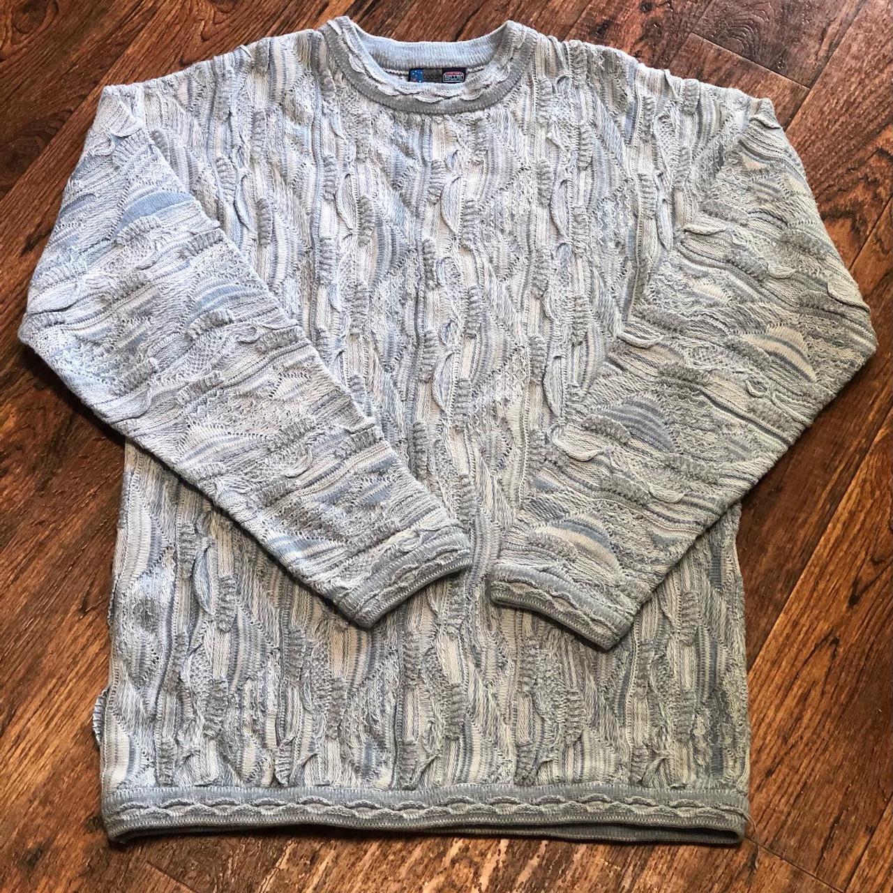 White coogi outlet sweater