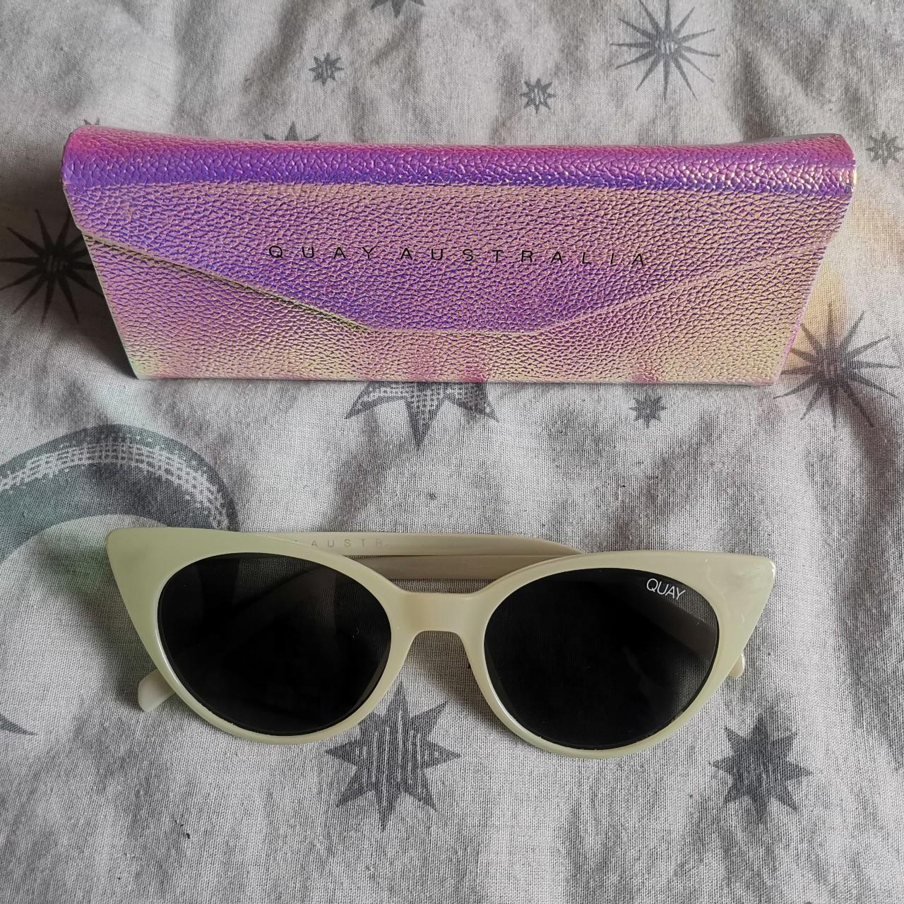 Quay Australia Women's Green Sunglasses Depop