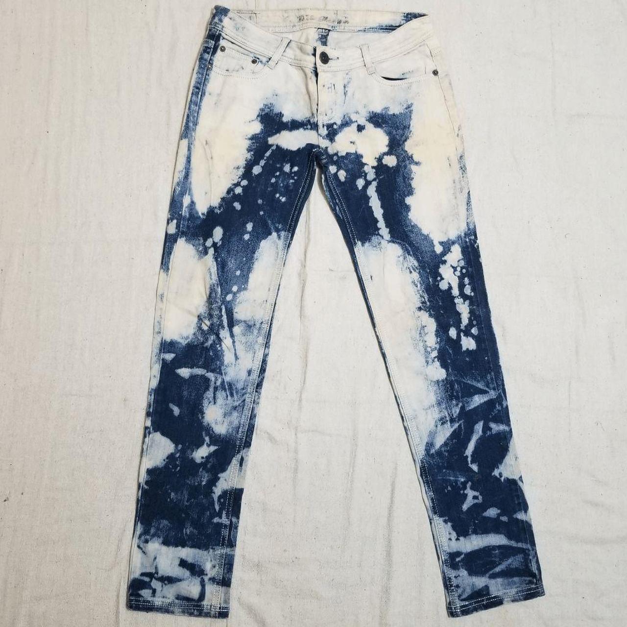 Iris Los Angeles Women's Blue and White Jeans | Depop