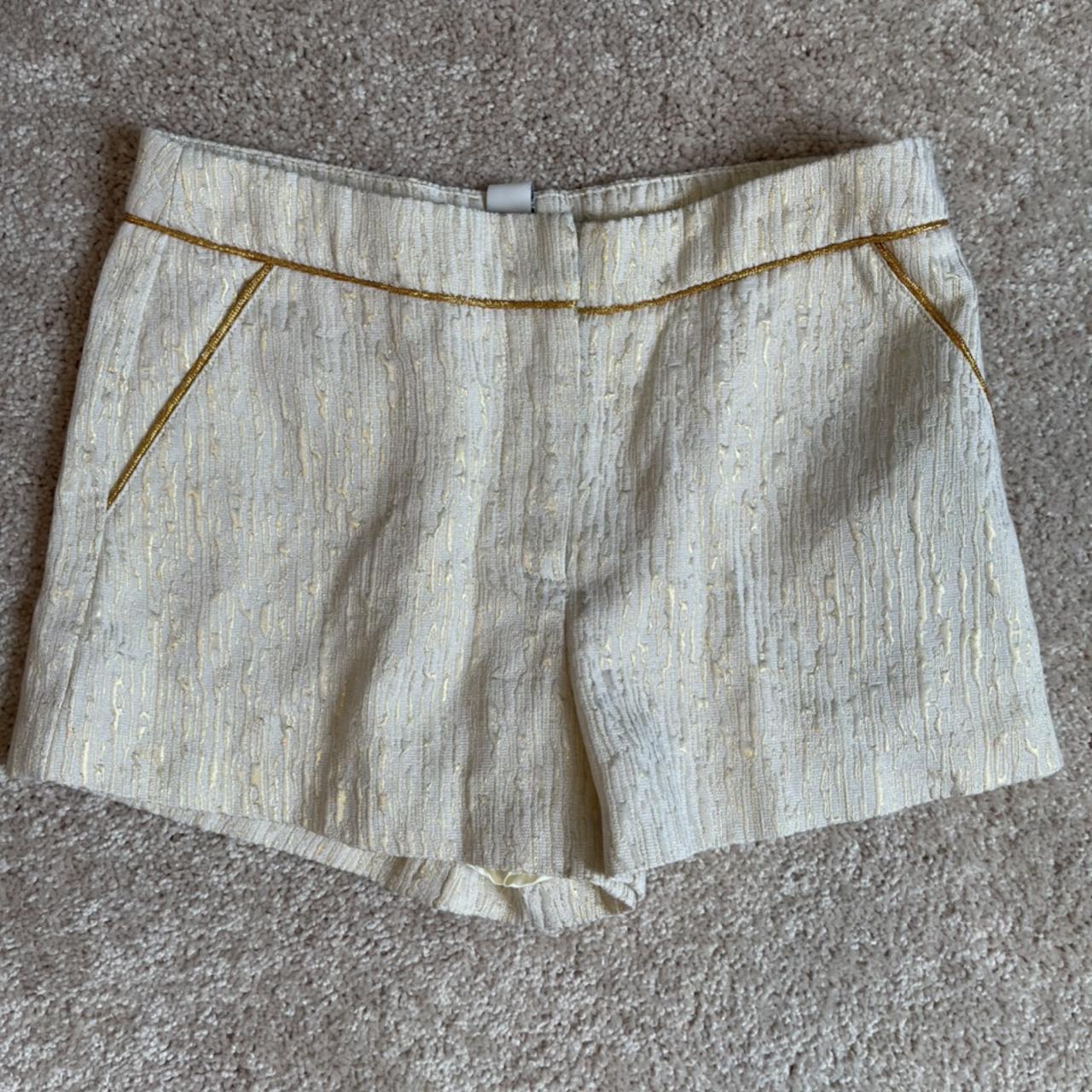 gold shorts forever 21