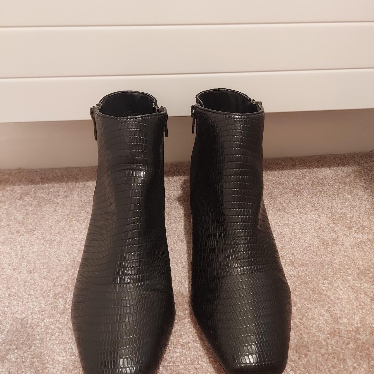 Black boots from Tu Sainsburys Size 7 In lovely