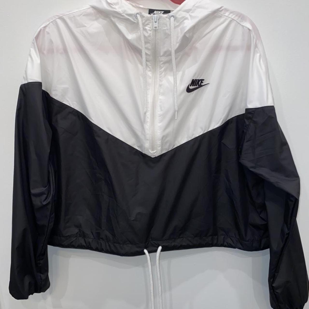 nike black and white windbreaker cropped