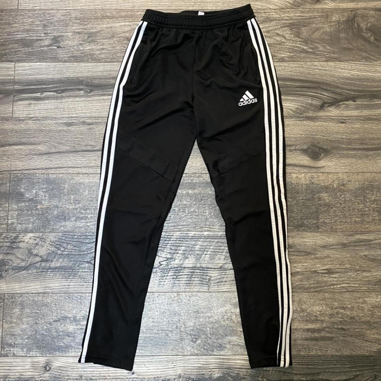 Adidas pants zipper discount bottom