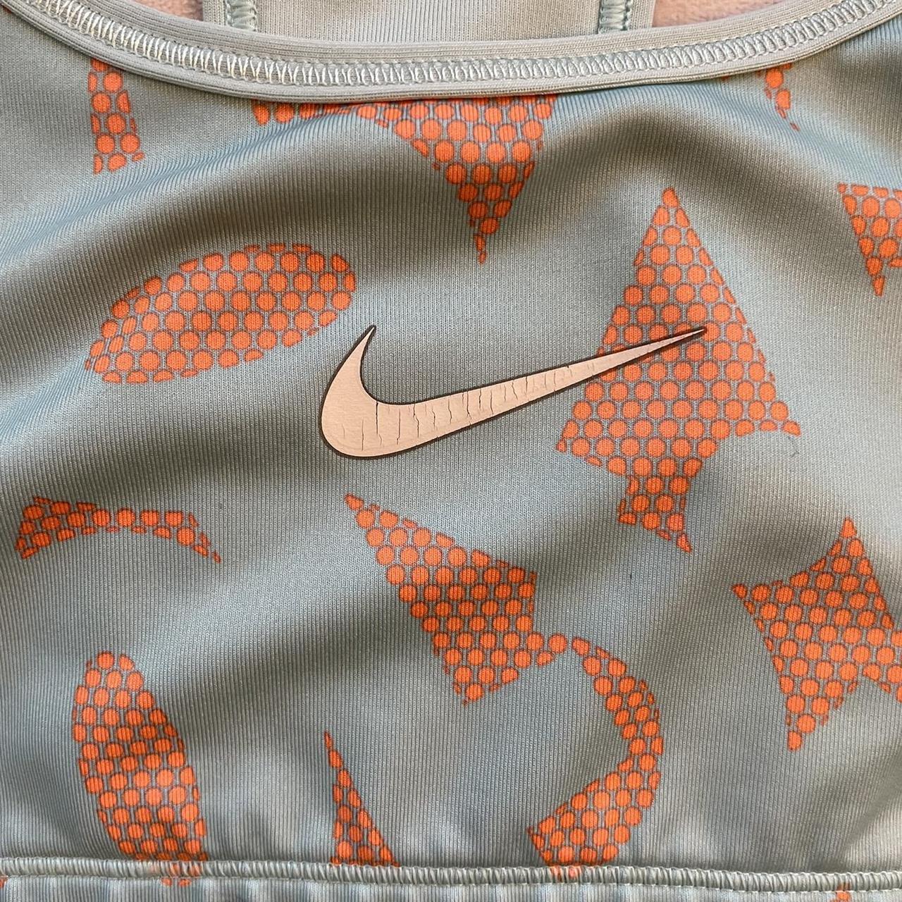Nike pro sports bra from circa 2014. Matching shorts... Depop