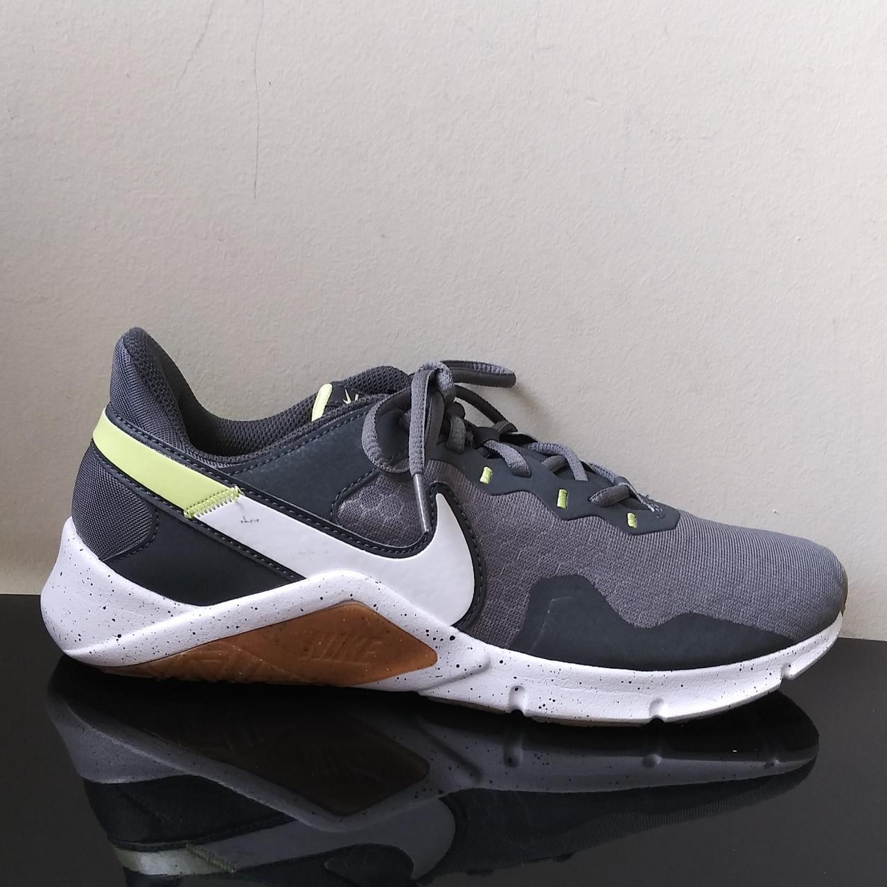 mens nike legend trainer