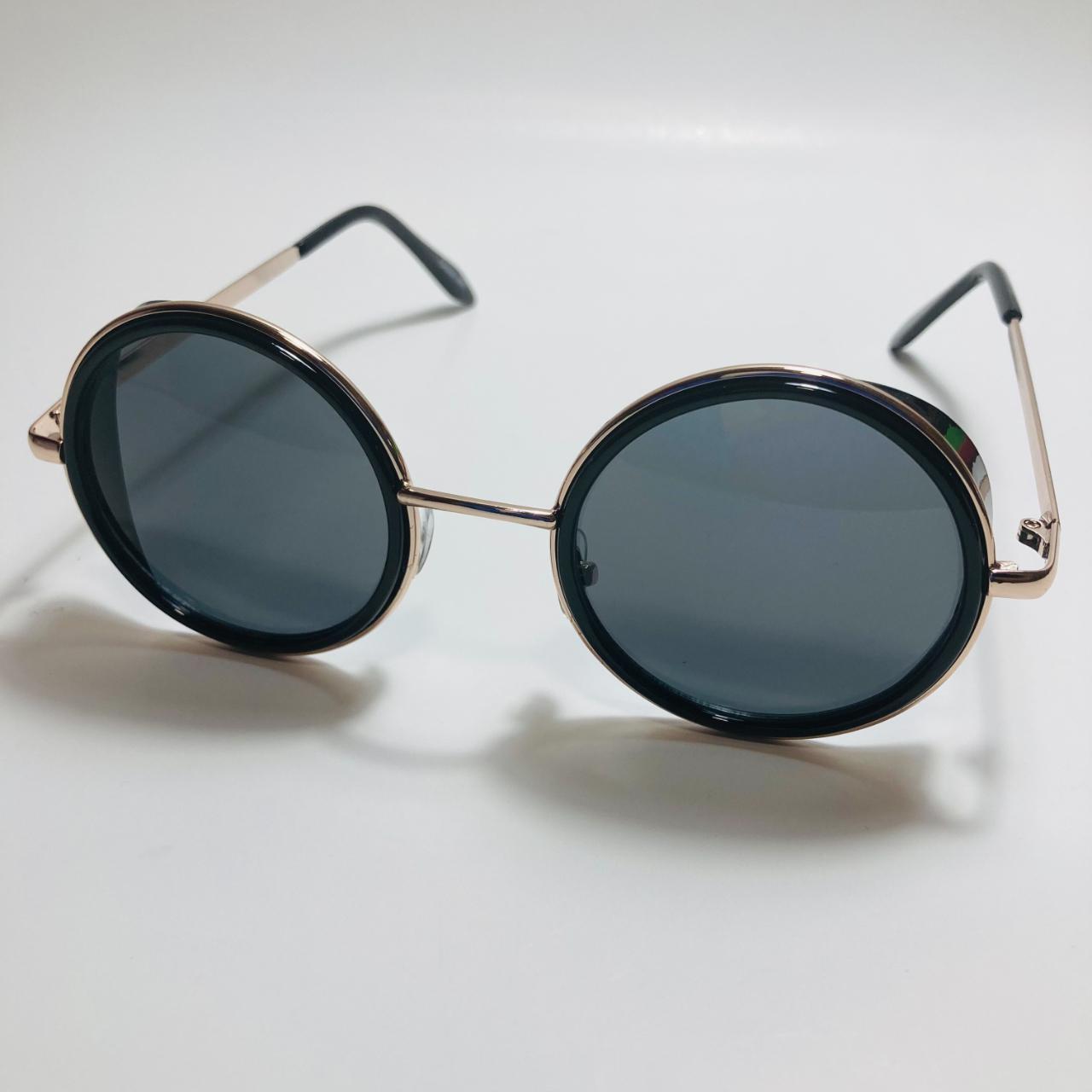 Round sunglasses shop with side shields