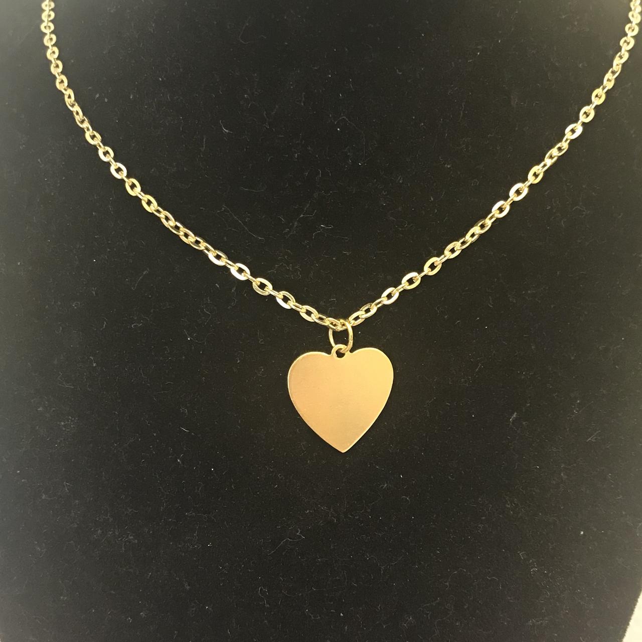 Gold flat heart deals necklace