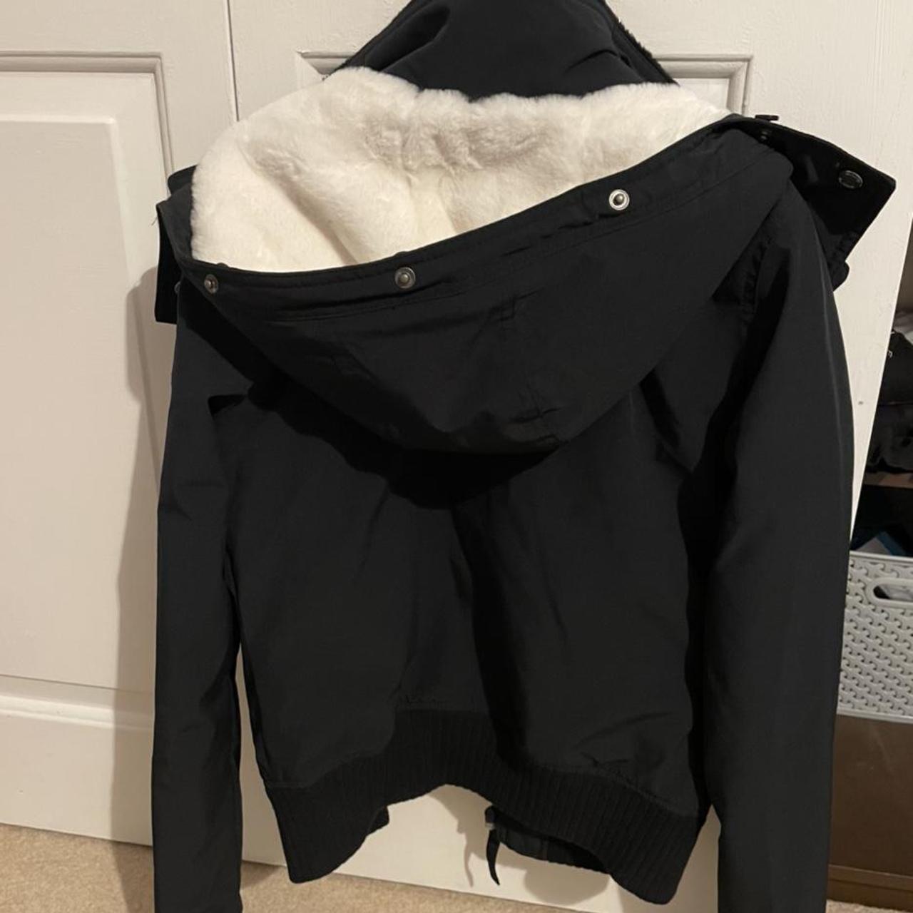 Black Hollister Coat w/ fur inside Size: - Depop