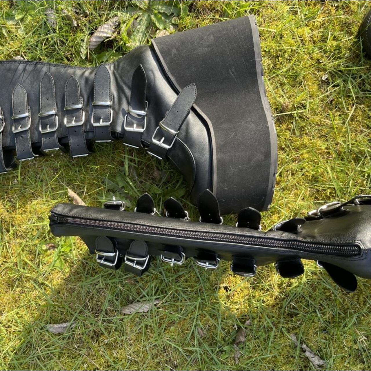 demonia velvet boots