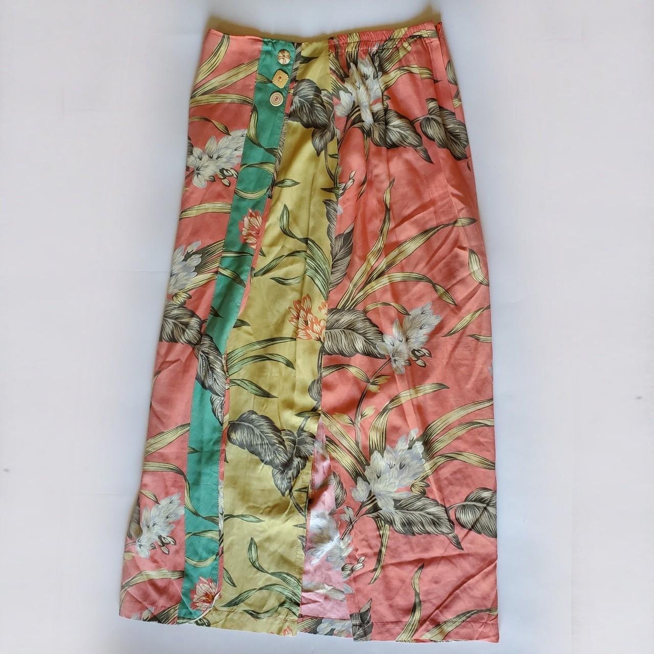 Product Image 1 - Floral pattern small slit maxi