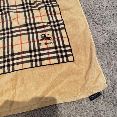 burberry towel