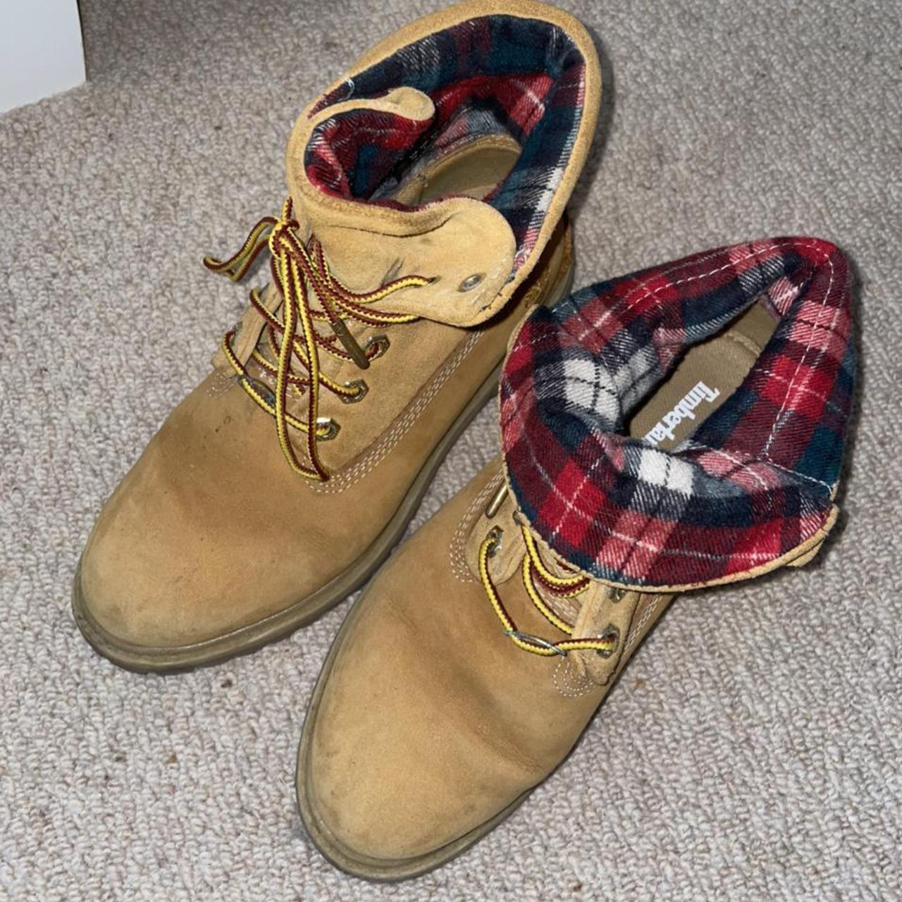 Timberland roll down top boots with tartan lining