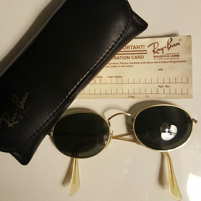 Ray Ban Oval Vintage Sunglasses Oval Sunglasses - 2 For Sale on 1stDibs | ray  ban oval sunglasses