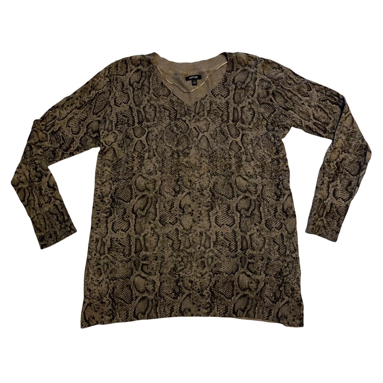 SNAKE PRINT SWEATER Womens Size XL APT 9 V NECK... - Depop