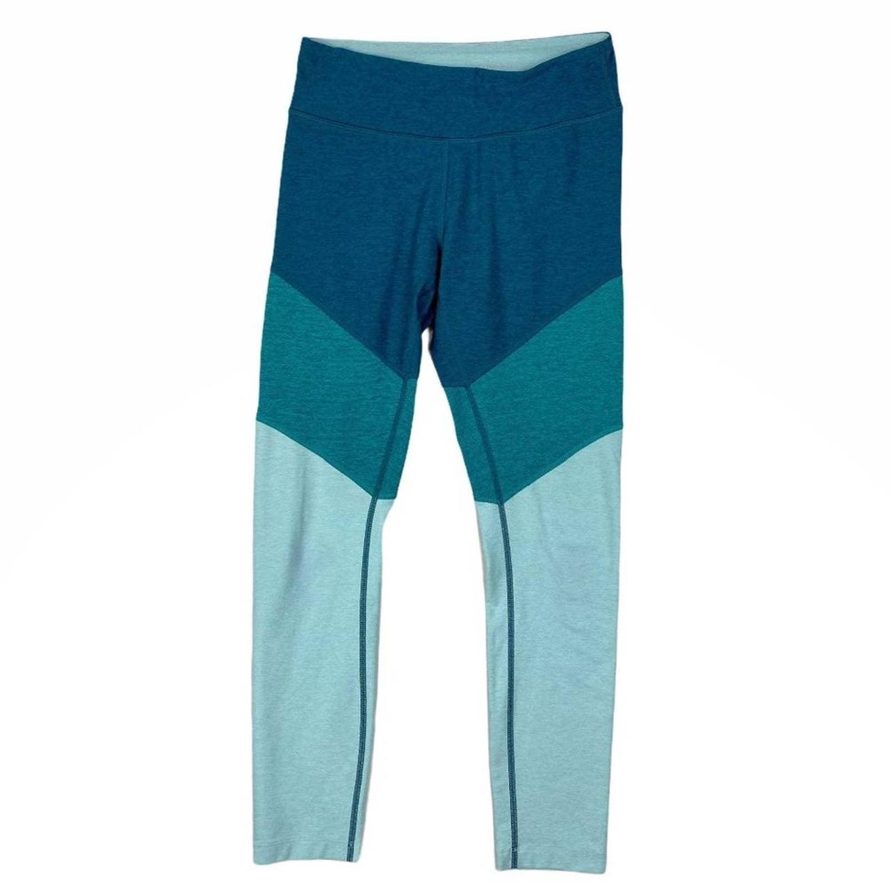 Outdoor Voices Women's Green Leggings Depop