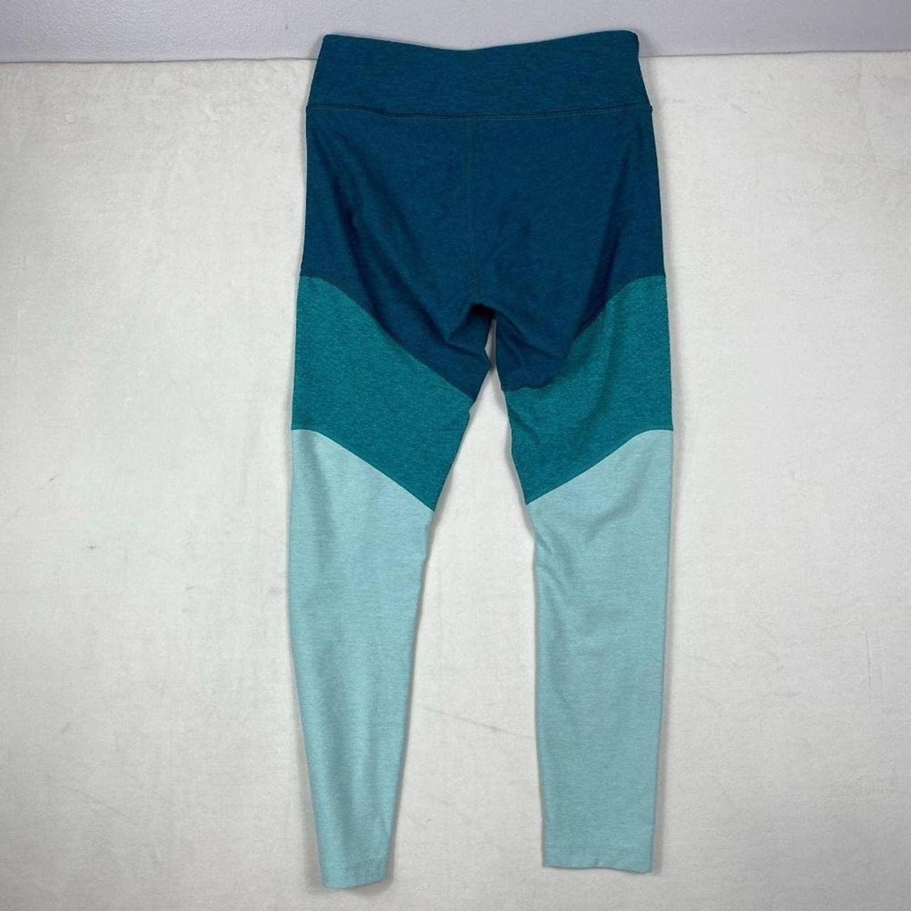 Outdoor Voices Women's Green Leggings Depop