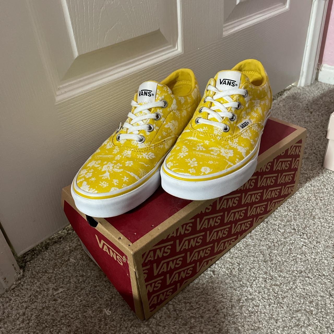 Yellow vans size on sale 6